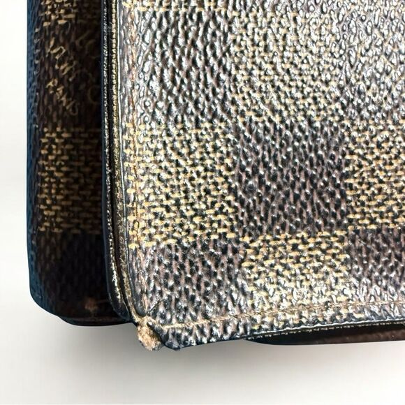 Louis Vuitton Damier Ebene Tresor Wallet - Picture 6 of 14